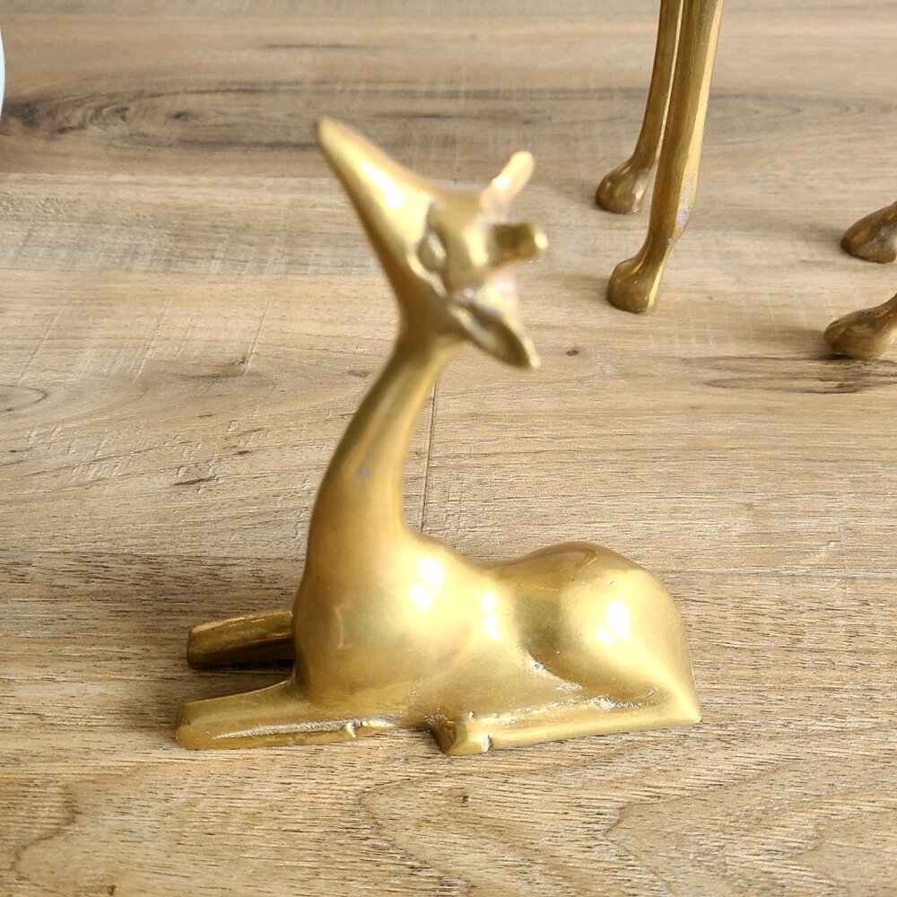 Vintage midcentury brass giraffes figurines. MC brass. 14 3/4'' tall. - Picture 6 of 7